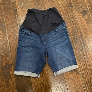 Womens blue Jean maternity shorts.  Size 6.  Excellent condition.